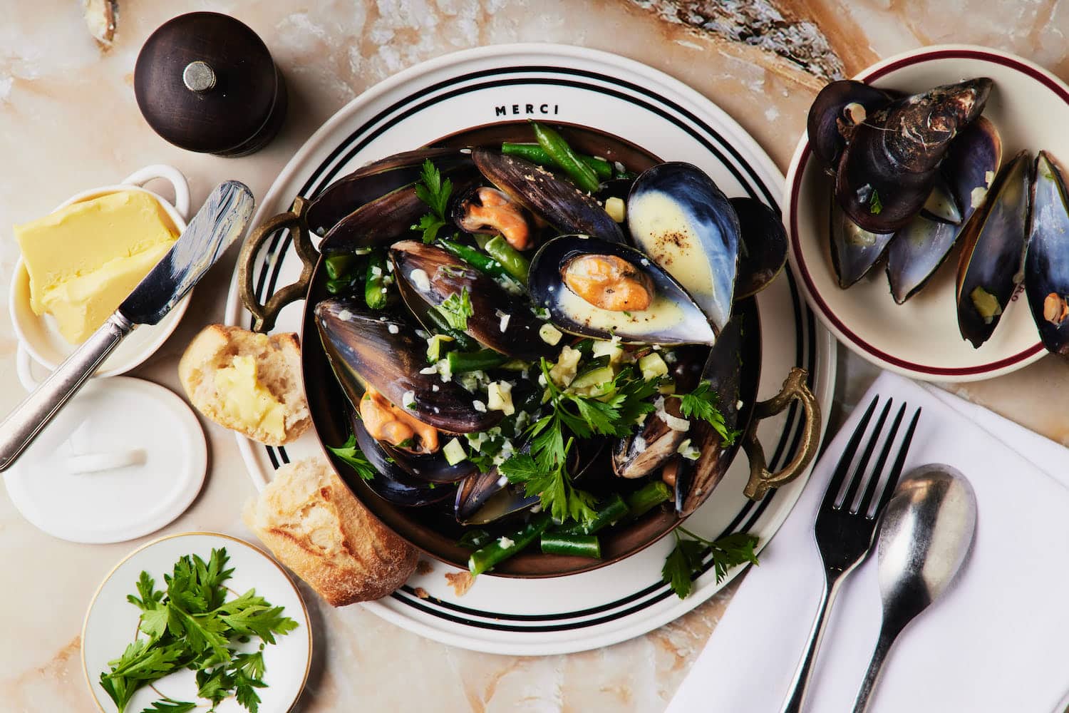 Marley Spoon Australia Moules Marinières with Cream, Garlic and Sourdough Baguette